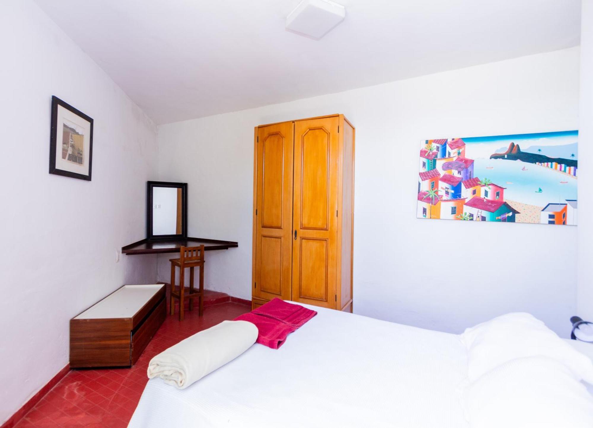 St Teresa Do Porto: Harboursidevilla-seaviews-pool-bbq-starlink-6bedrm Río de Janeiro