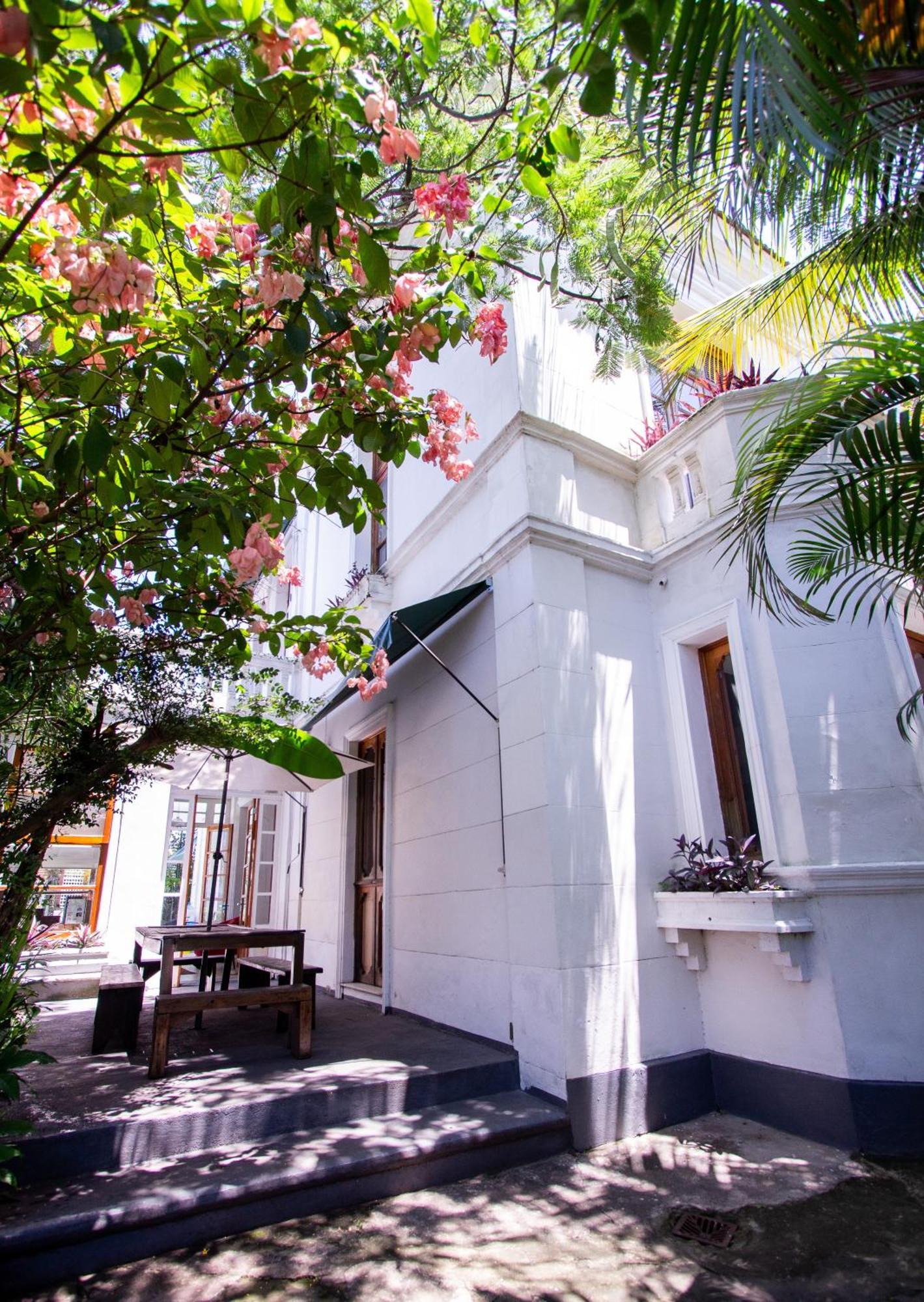 Villa St Teresa Do Porto: Harboursidevilla-seaviews-pool-bbq-starlink-6bedrm *